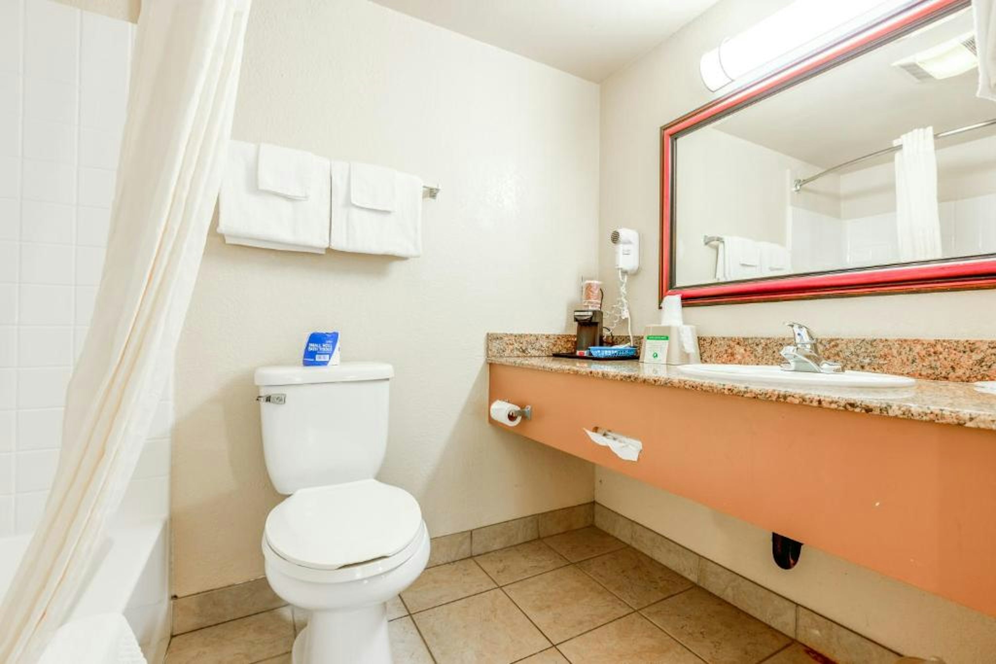 Hotel Avenida, San Clemente Beach 29/33