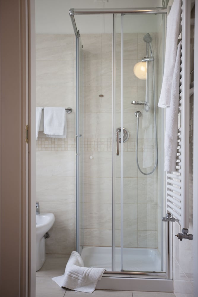 Albergo Amalfi Milano 62/67