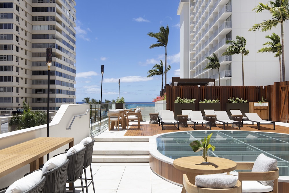 Alohilani Resort Waikiki Beach 41/67