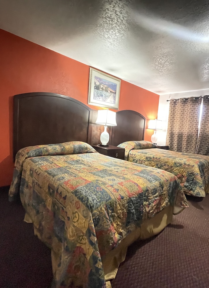 Travelodge by Wyndham Farmington Hwy 64 33/70