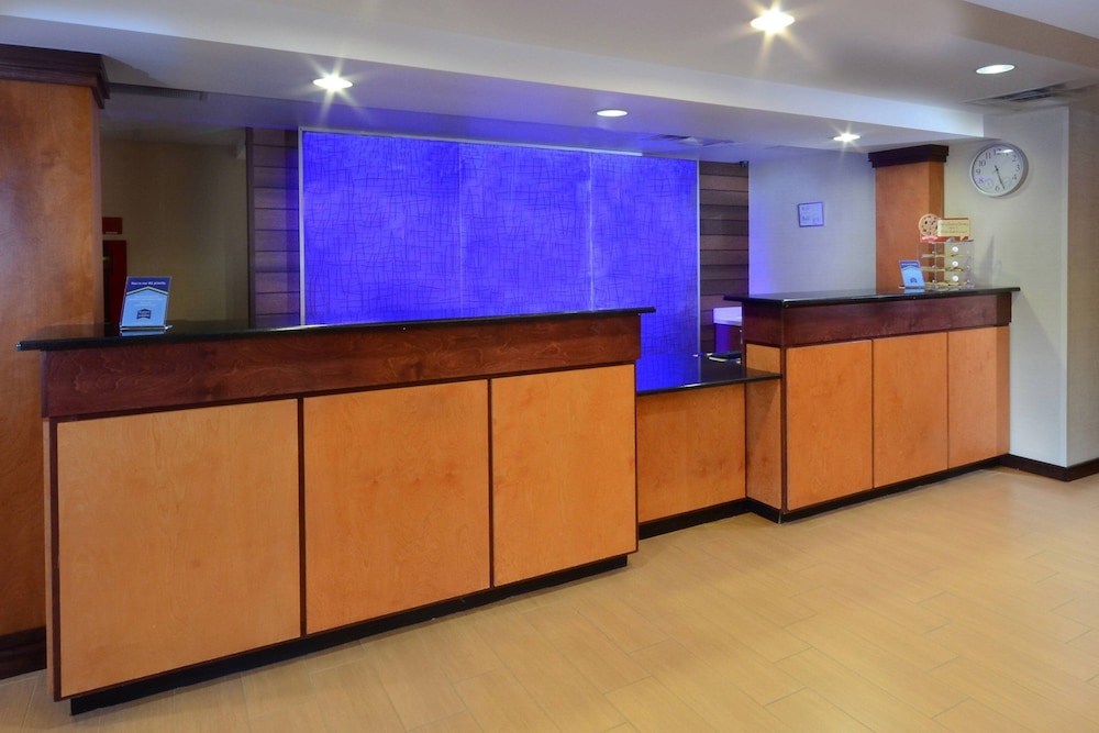 Fairfield Inn Suites By Marriott Roanoke Hollins I 81 5/26