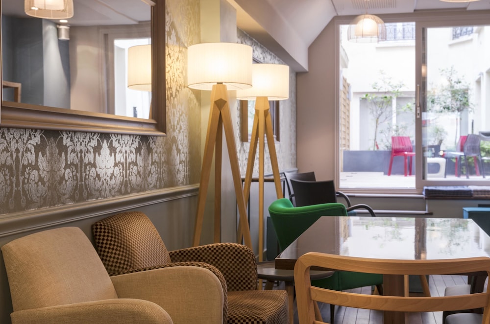 Hotel Magenta 38 by Happyculture 5/71