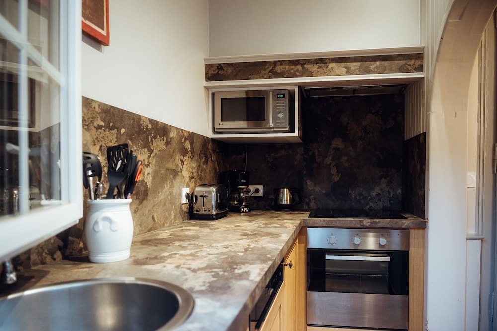 Hotel Du Dauphin Les Loges 49/50