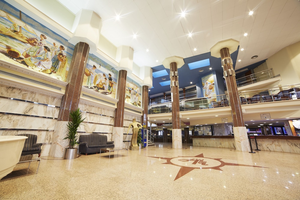 Marina Hotel 23/34