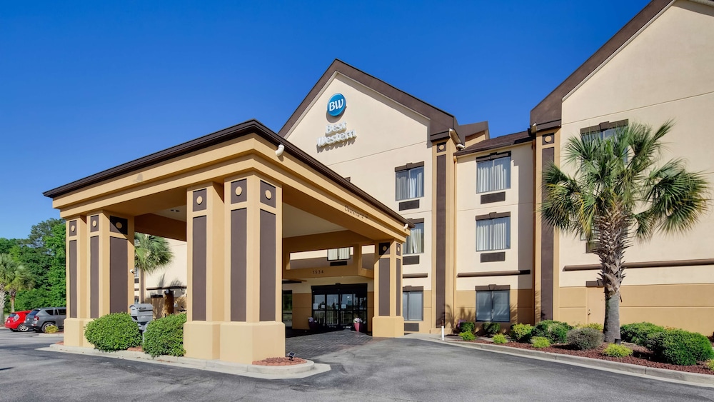 Best Western Executive Inn Latta 4/32