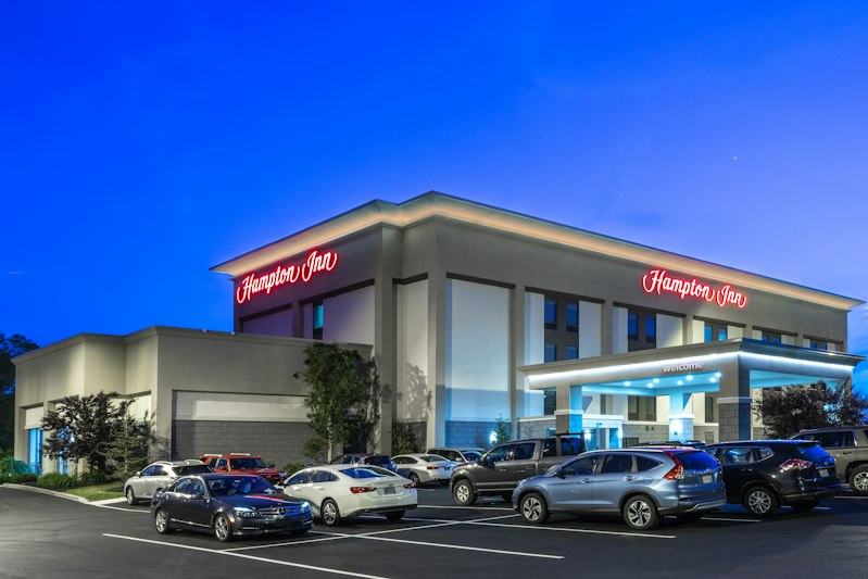 HAMPTON INN BEDFORD 47/52
