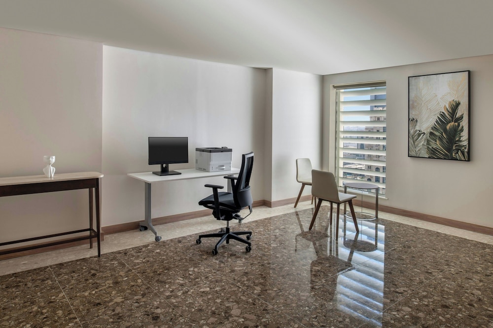 Element City Center Doha 35/46