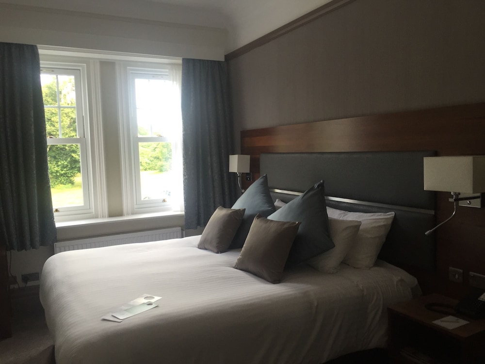 Best Western Chilworth Manor Hotel 37/53
