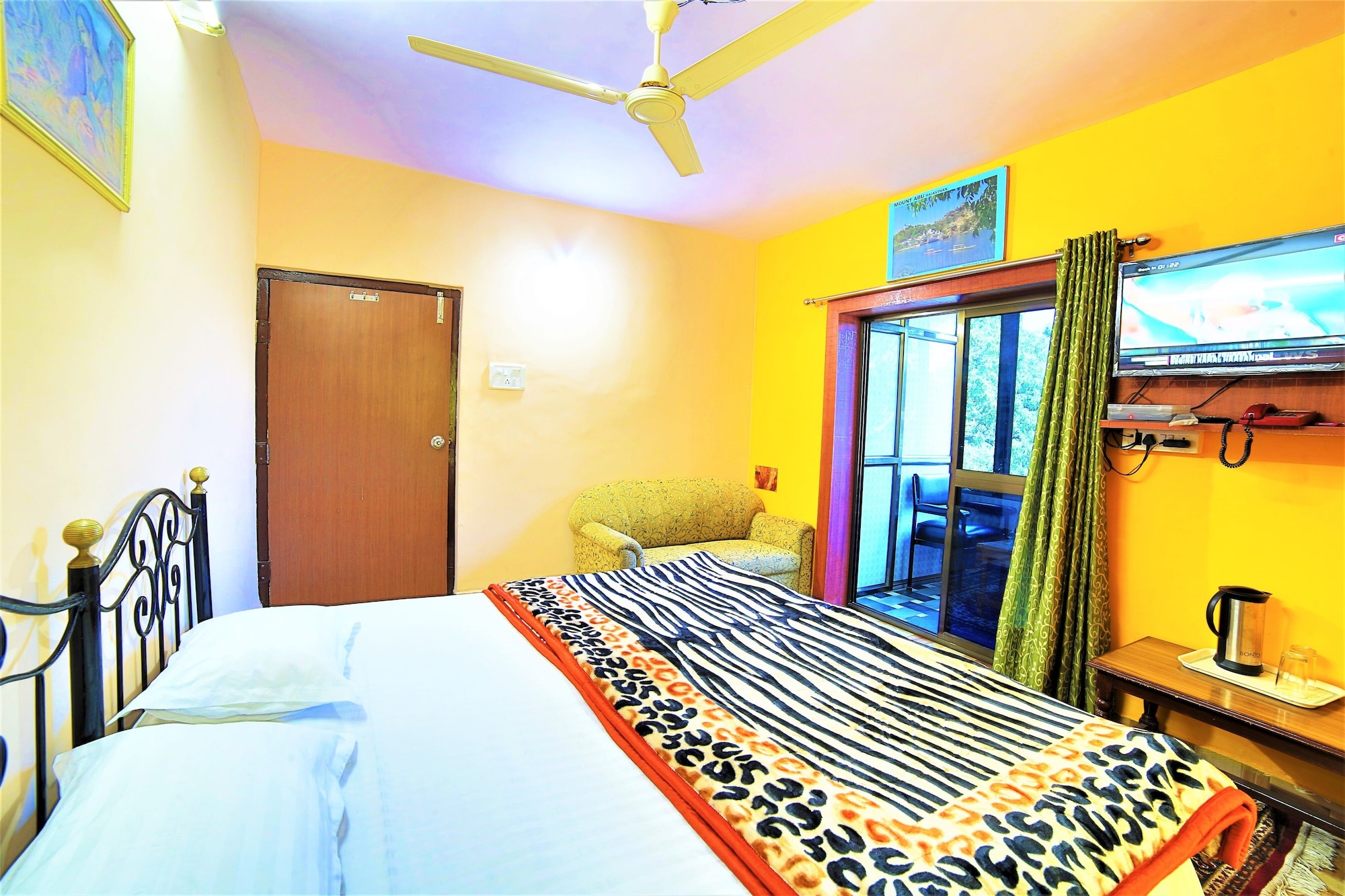 Super, Deluxe, Double Bed