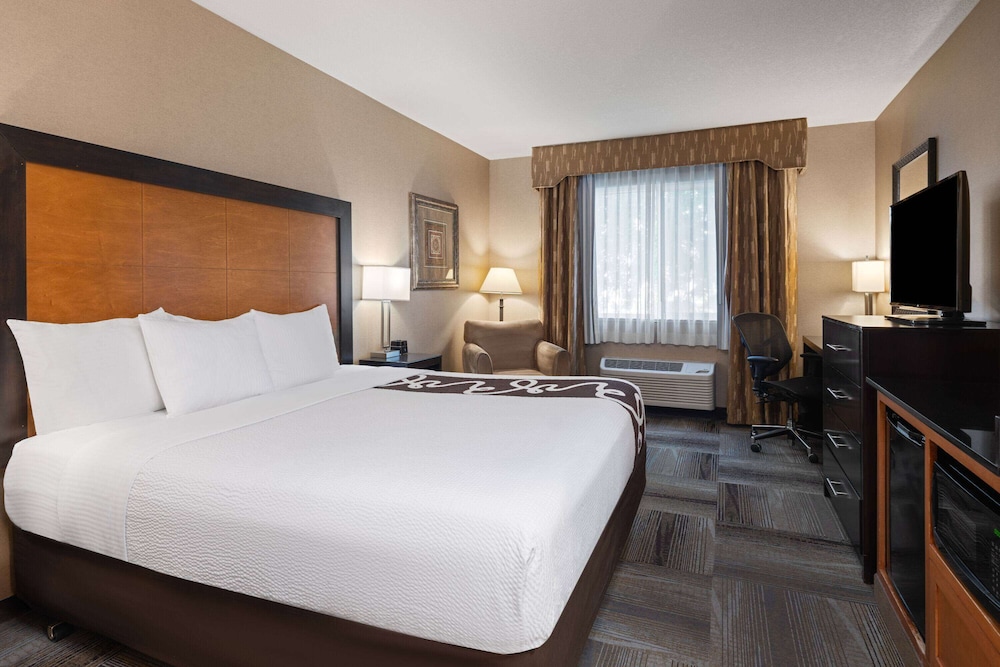 Deluxe, King Bed, Accessible