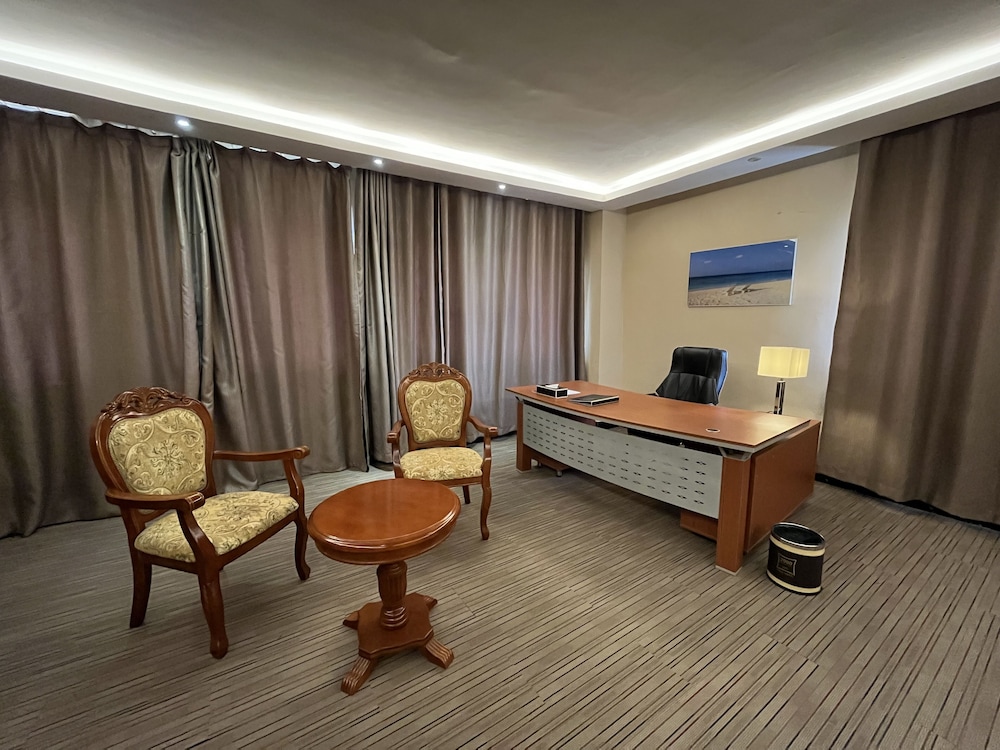 2000 Hotel 35/50