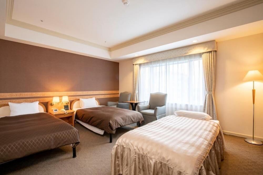 Hotel Cadenza Tokyo 16/65