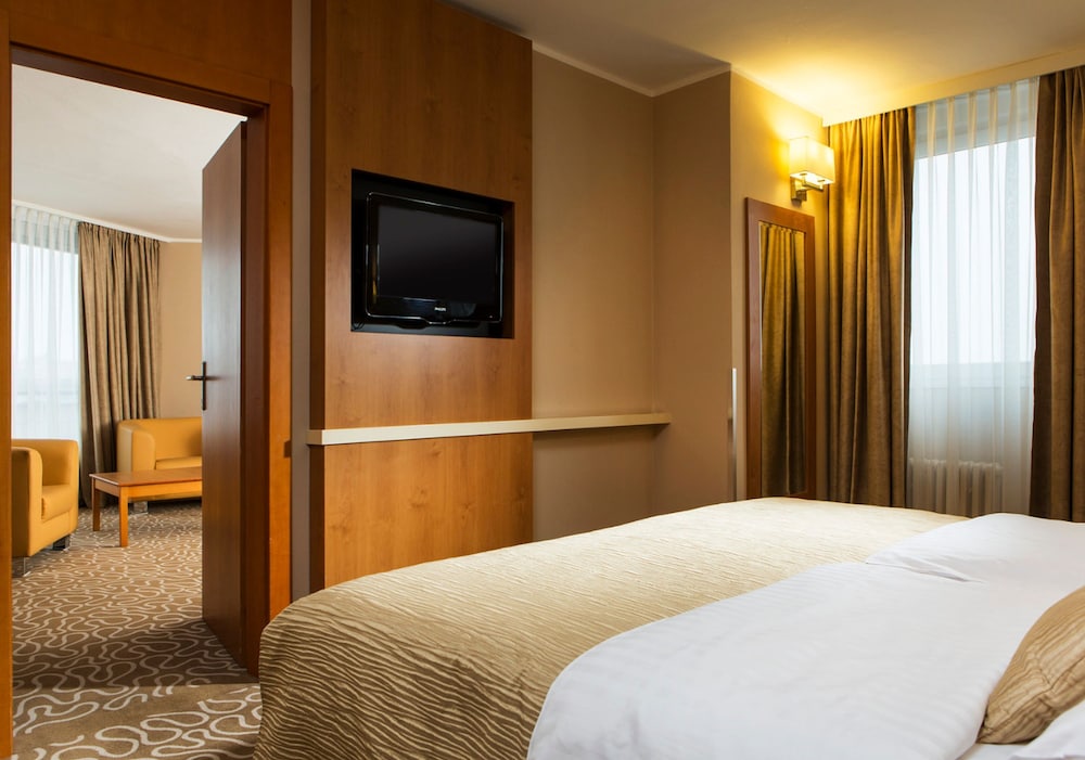 OREA HOTEL PYRAMIDA 36/73