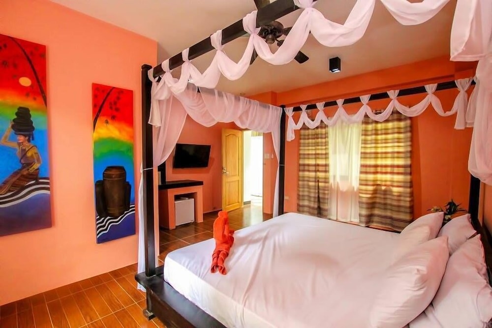 DELUXE, DOUBLE BED, PRIVATE GARDEN