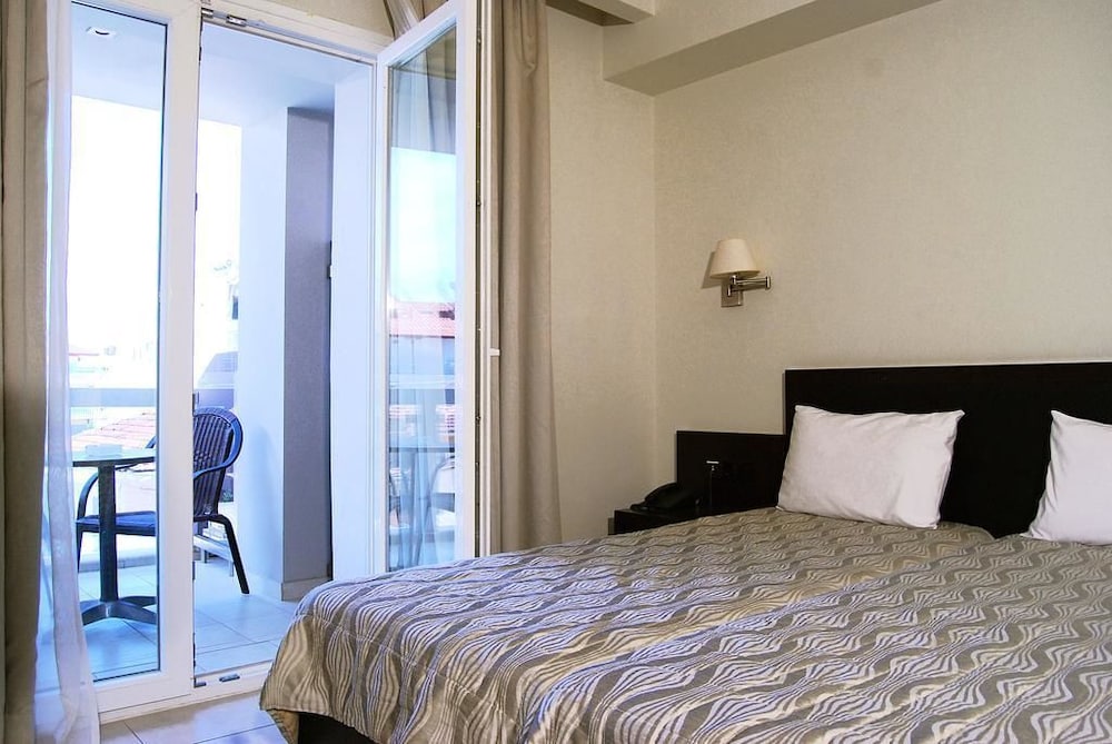Hotel Aktaion 5/50