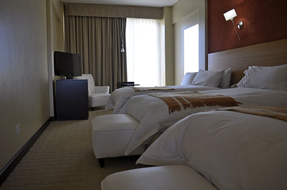 Rayentray Puerto Madryn Hotel 8/42