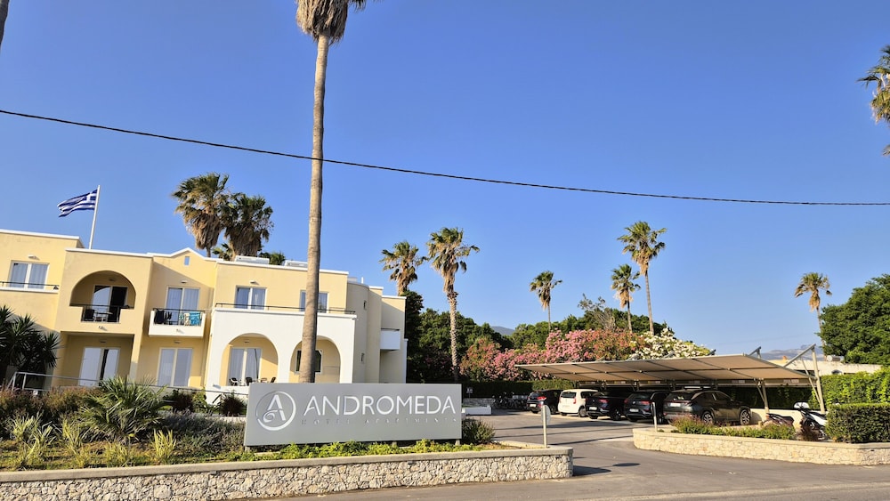 Andromeda Hotel Apartments 60/64
