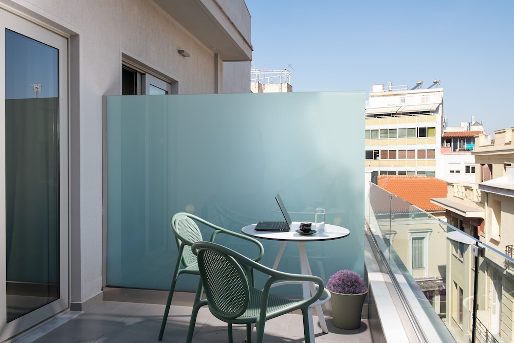 Enattica Suites 28/50