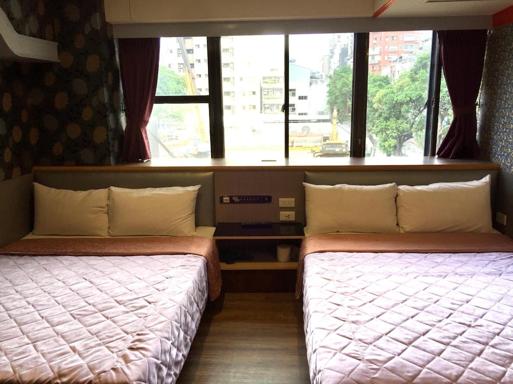 One Plus One Hotel 39/47