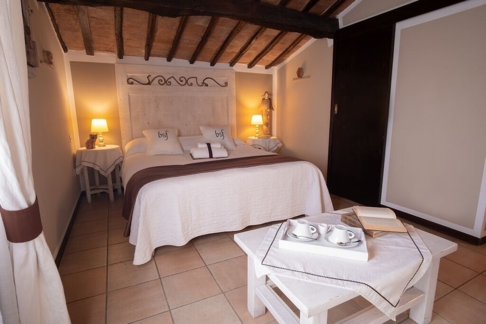 Relais Borgo San Faustino 8/50