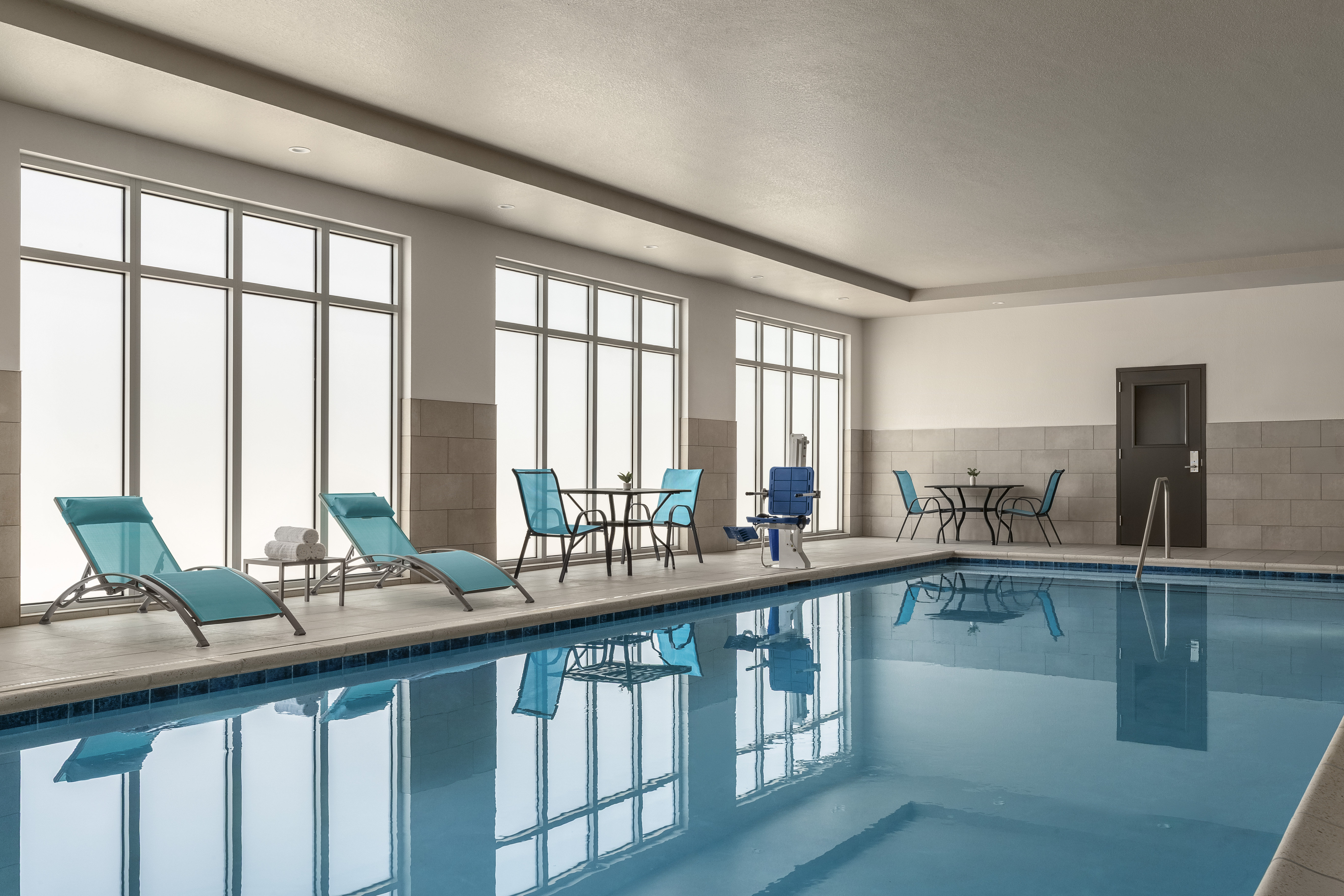 Holiday Inn Hotel And Suites Commerce City Denver Airport 21/50
