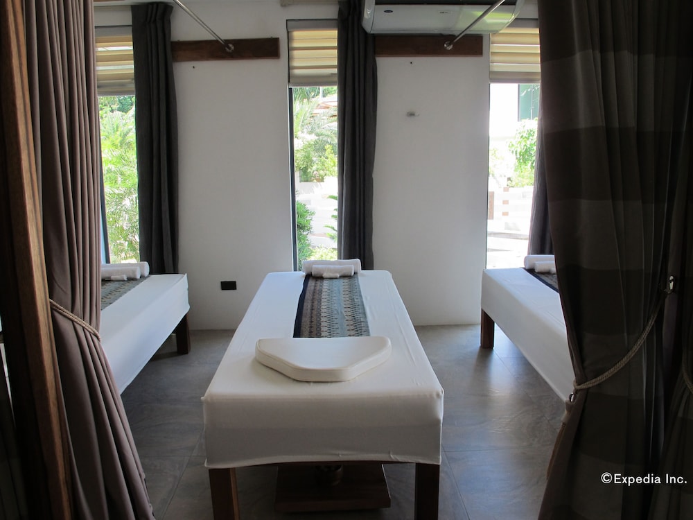 Infinity Resort and Spa 24/80