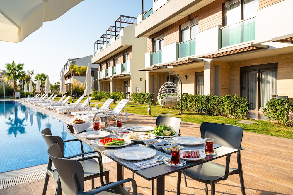 Veranda Suites 30/39