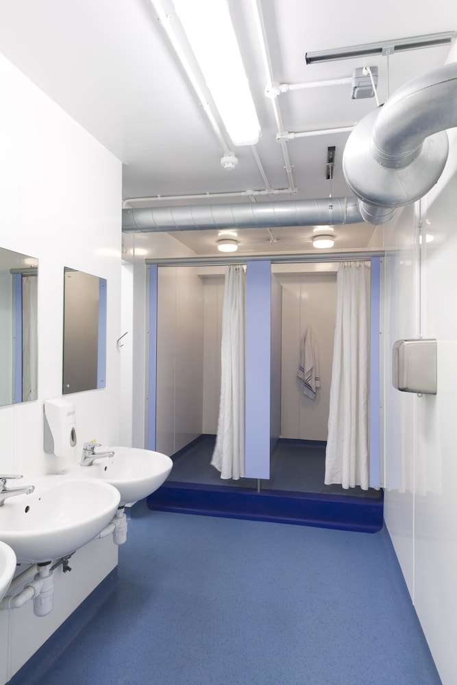 Mixed Dorm, 8 Beds, Shared Bathroom