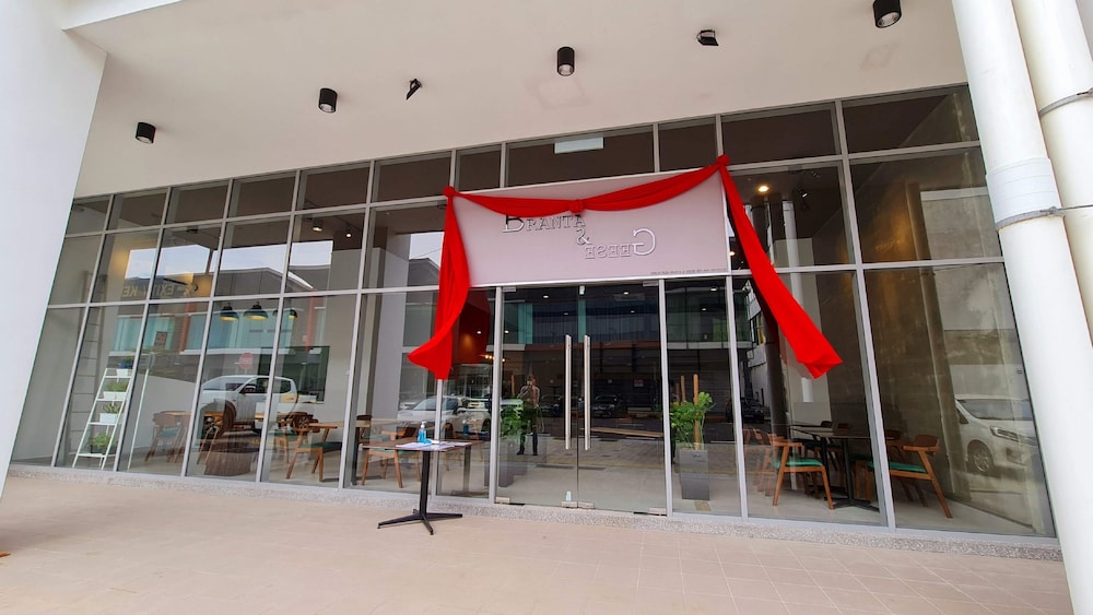 Swan Garden Resort Hotel in MALACCA CITY
