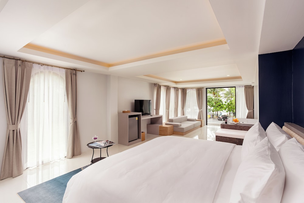 Suite, King Bed, Ocean Front