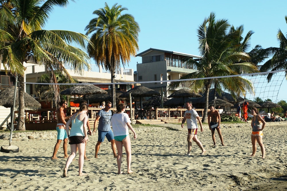 Smugglers Cove Beach Resort and Hotel 35/50