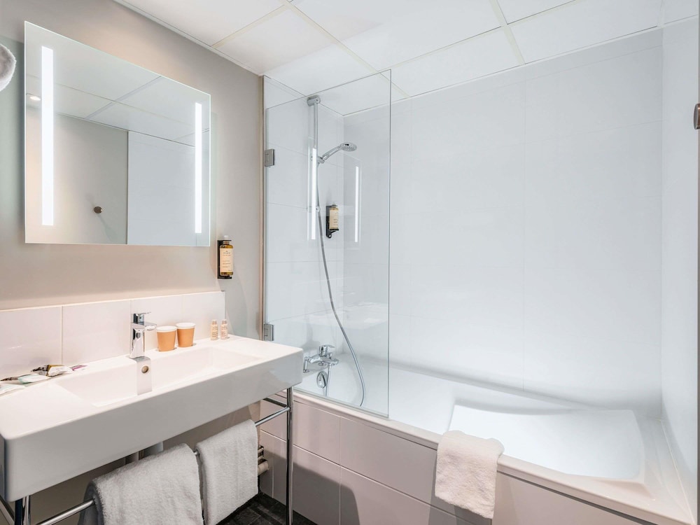 Mercure Paris Montparnasse Pasteur 72/73