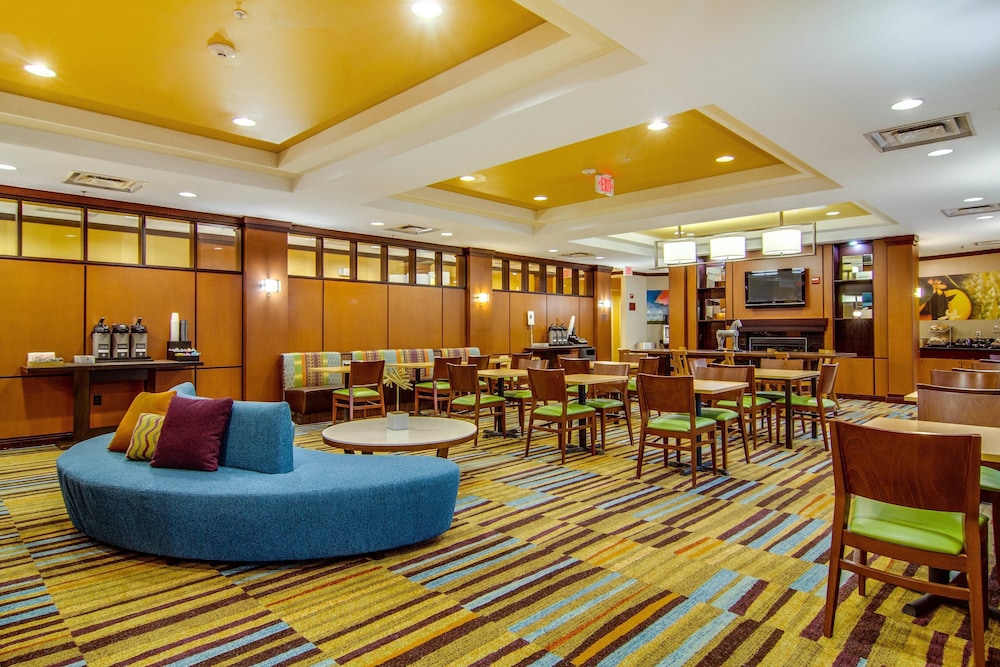 Fairfield Inn & Suites 29/32