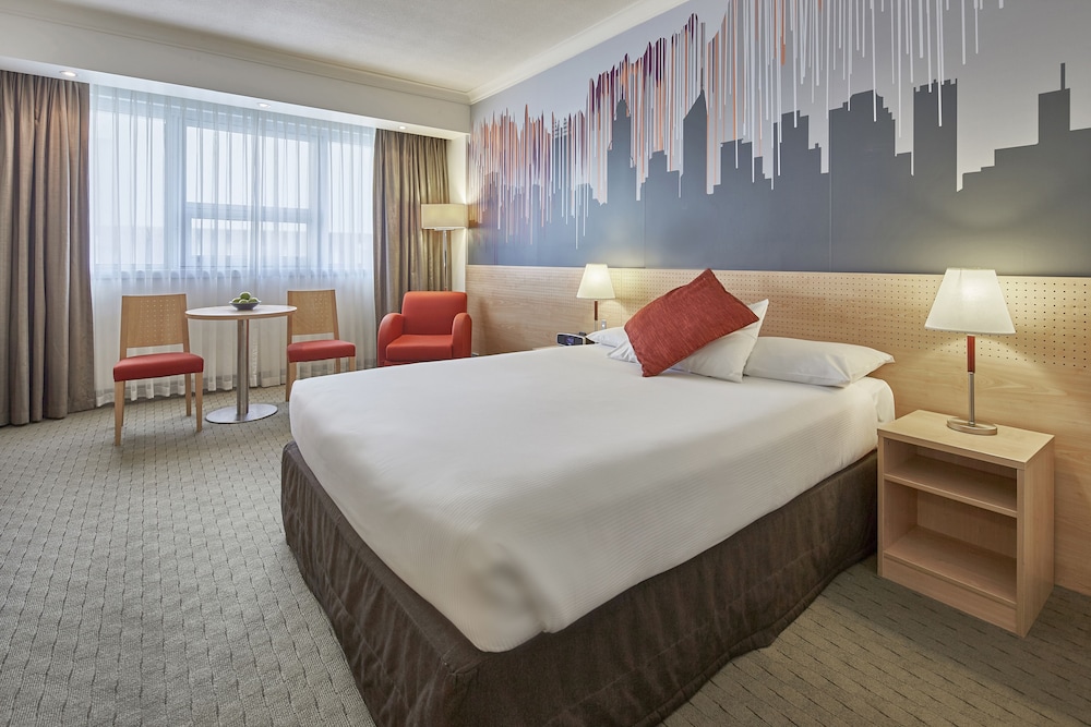 Mercure Perth 22/72