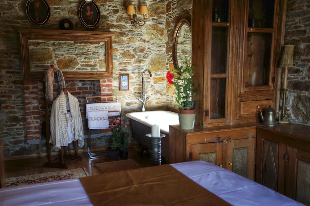Terrace Houses Sirince - Fig, Olive and Grapevine 32/48
