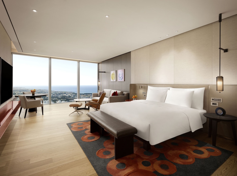 ROOM, KING BED, SEA VIEW