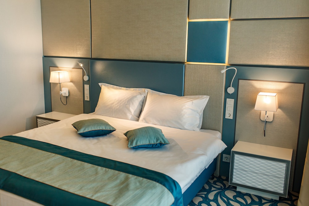 Hotel Opera Mamaia 18/70