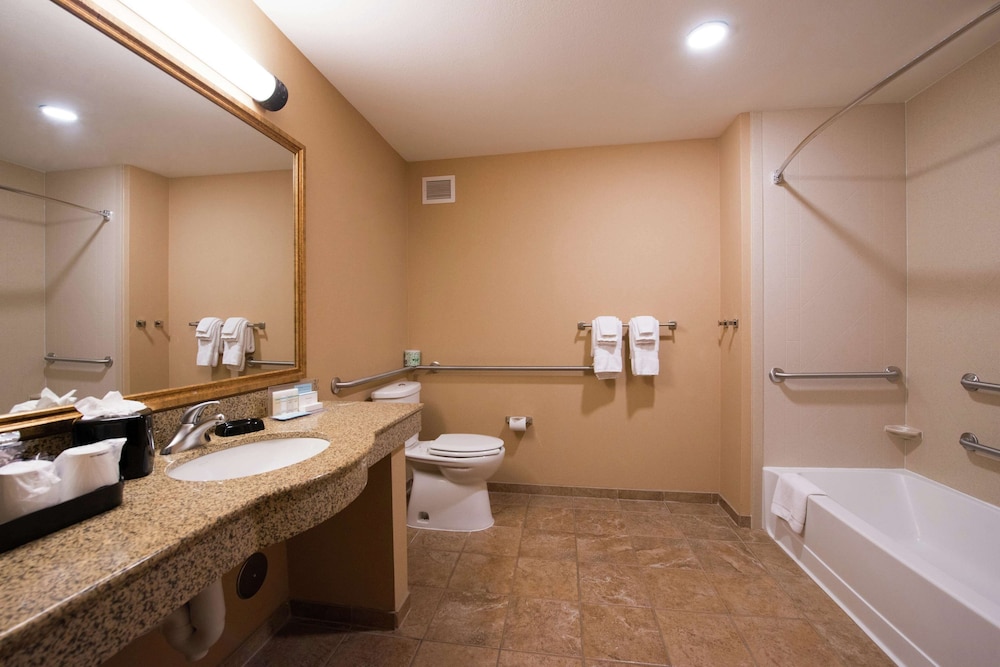 Hampton Inn & Suites Rifle 21/49