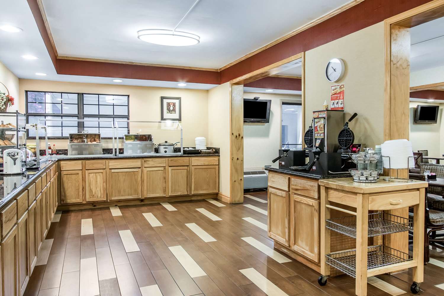 Ramada by Wyndham Tulsa Broken Arrow 4/32