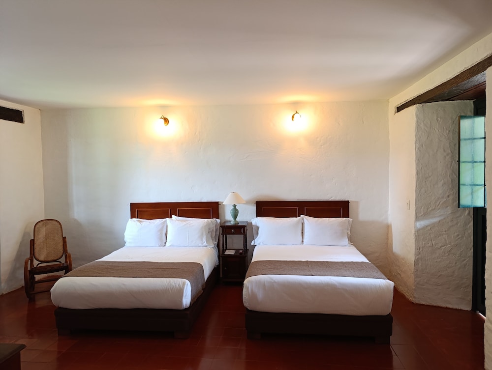 FAMILY, DOUBLE BED