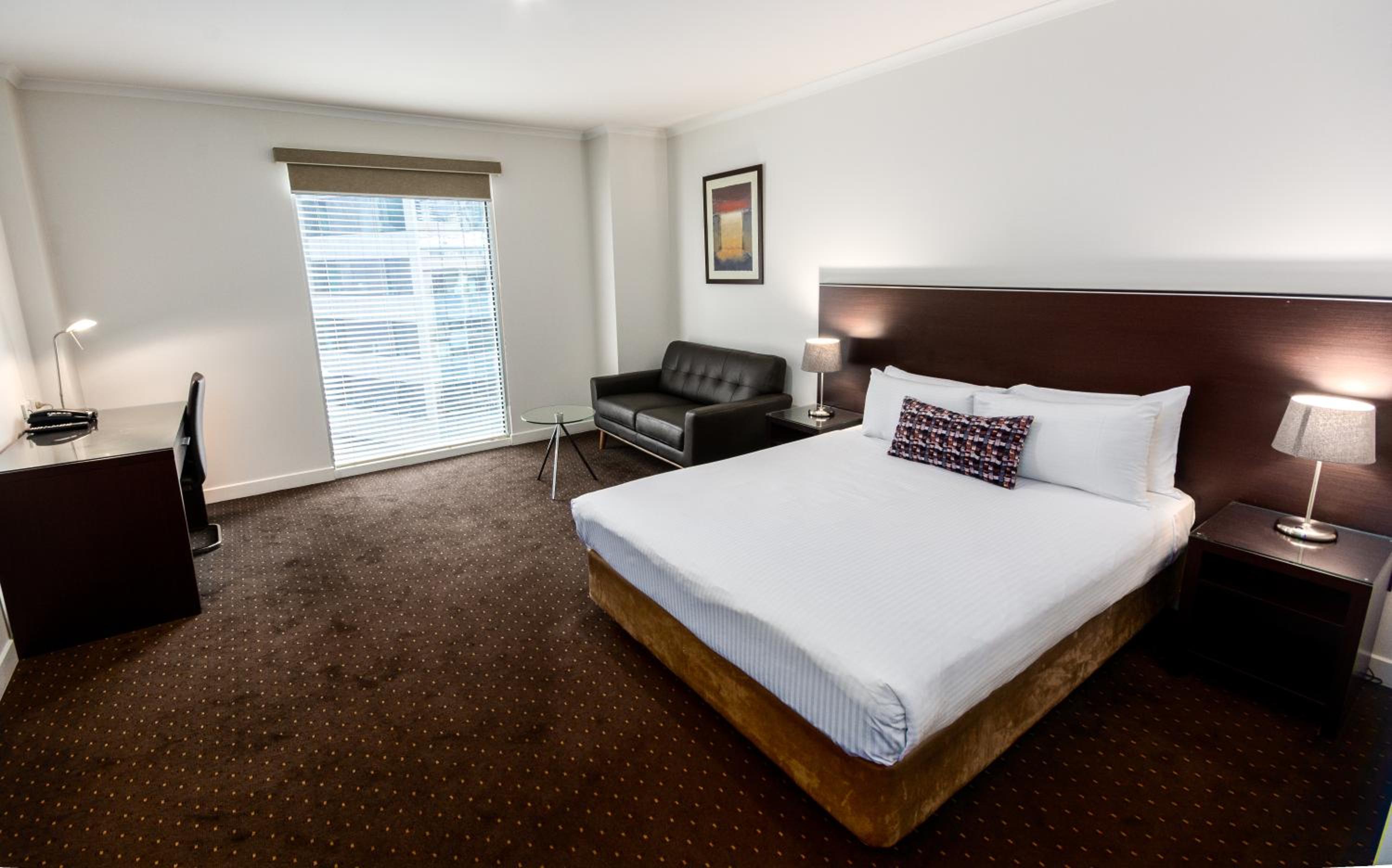 Room, Queen Bed, with View