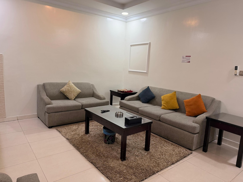 عروس الفيصلية للوحدات السكنية المفروشة(Aros Alfaisaliah Furnished Units) 48/73