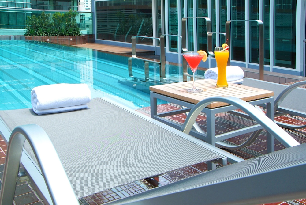 Amora Neoluxe Hotel 37/41