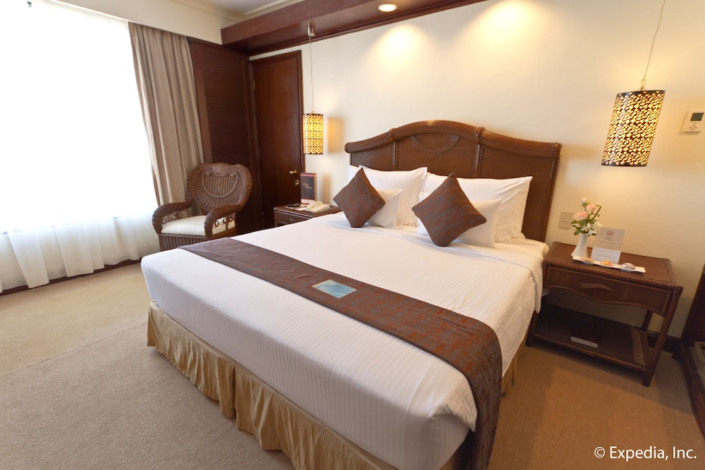 Waterfront Airport Hotel Casino Mactan 13/50