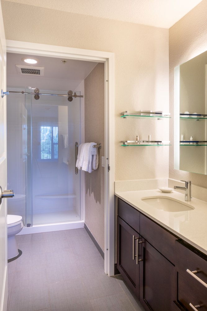 Residence Inn San Diego Carlsbad 48/50