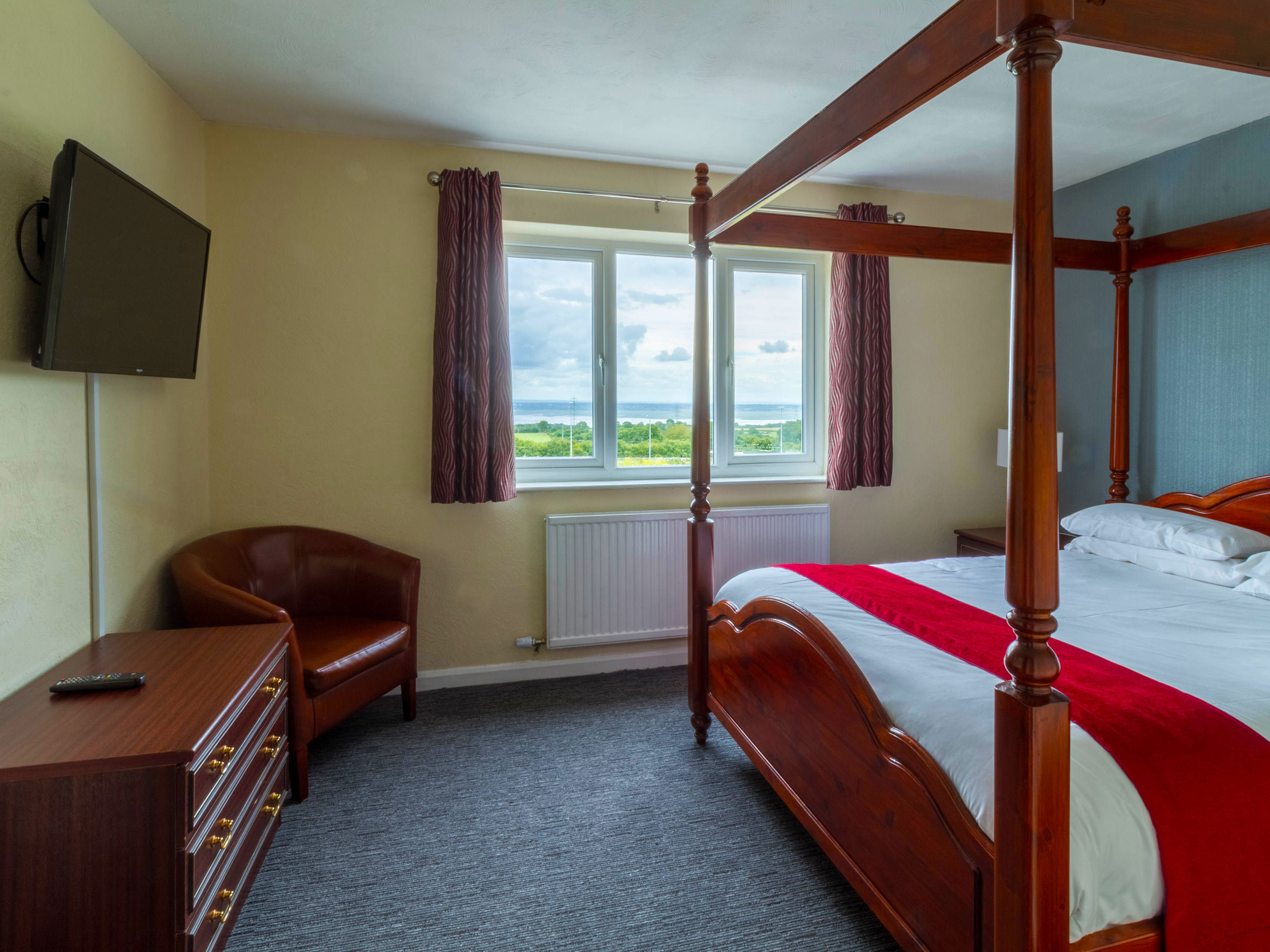 Springfield Hotel & Health Club 13/48