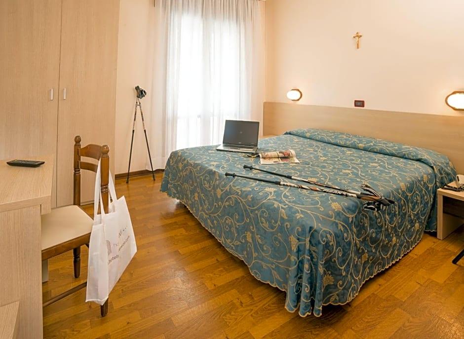 Hotel Trevi 7/30