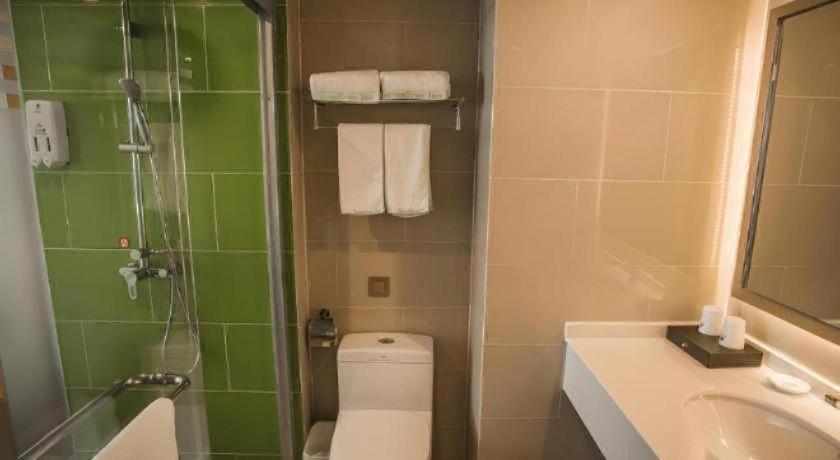 GreenTree Inn Suqian Yu District Red Star Meikailong Express Hotel 20/20