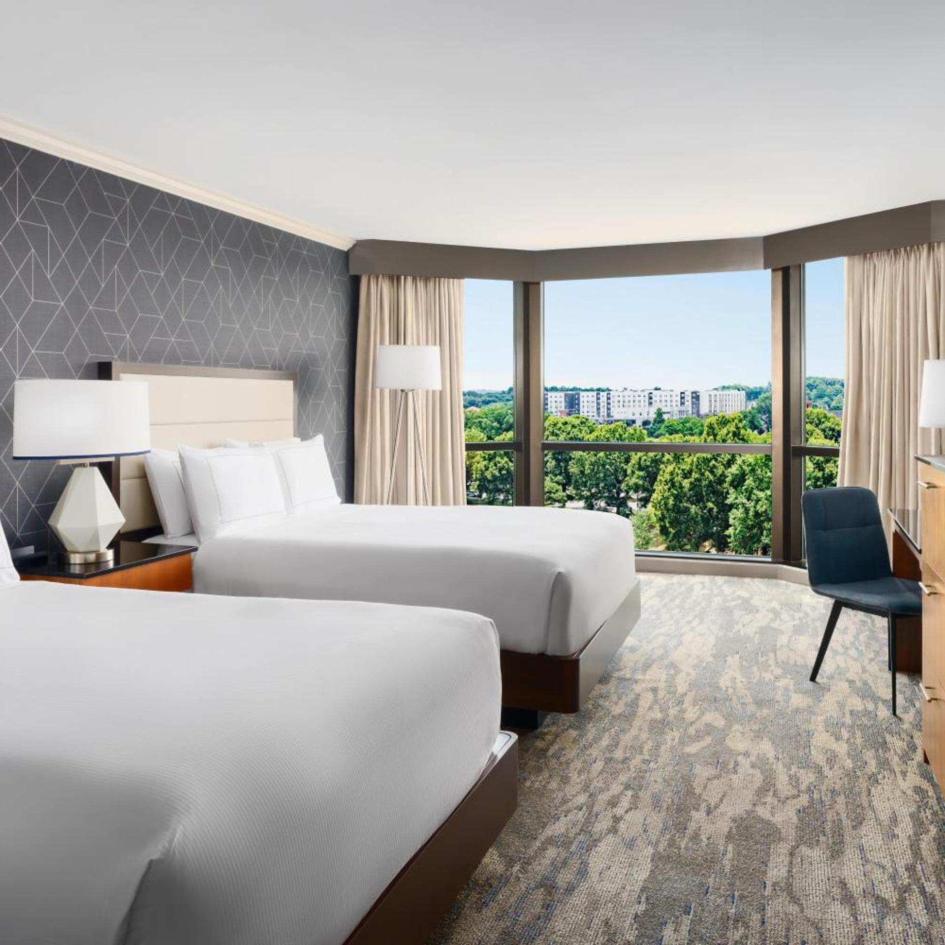 PREMIUM, 2 QUEEN BEDS