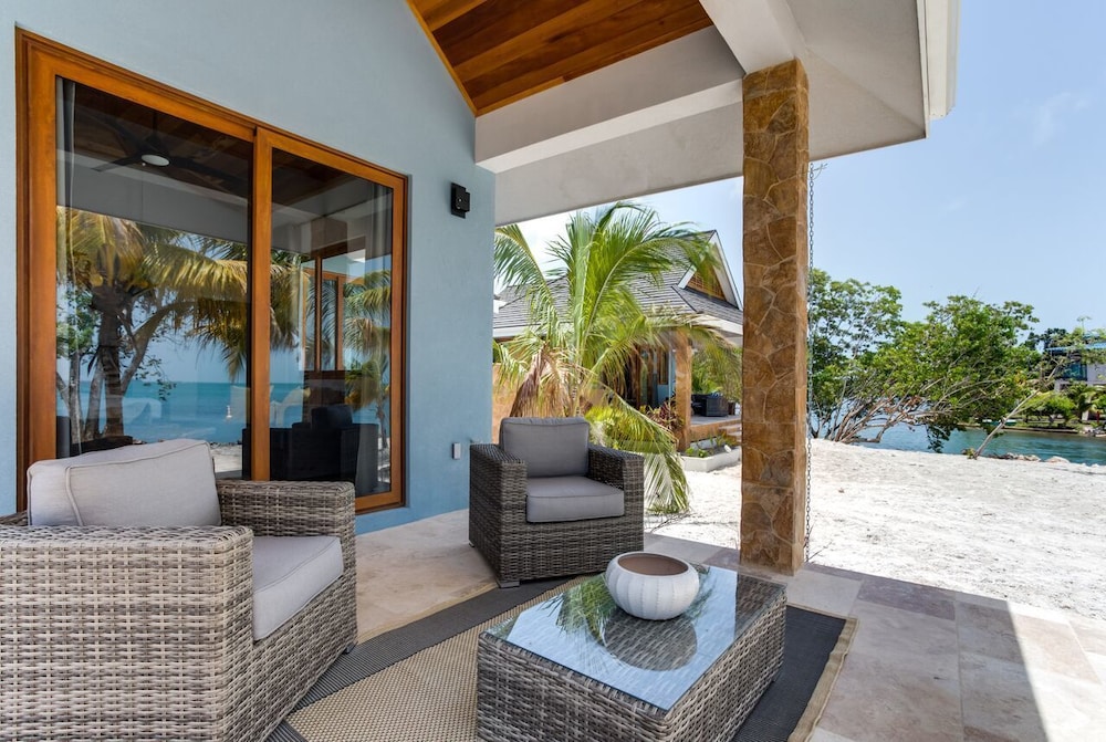 The Enclave- Private Island 33/50